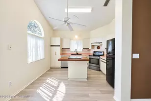 933 Wateroak Dr NE, Palm Bay, FL 32905 - Photo 19