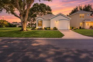 933 Wateroak Dr NE, Palm Bay, FL 32905 - Photo 3