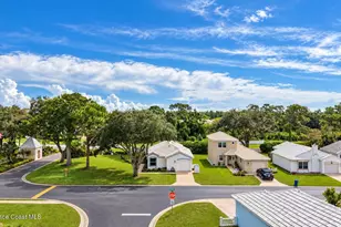 933 Wateroak Dr NE, Palm Bay, FL 32905 - Photo 5