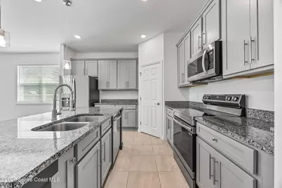 4090 Heath Place, Titusville, FL 32796 - Photo 5