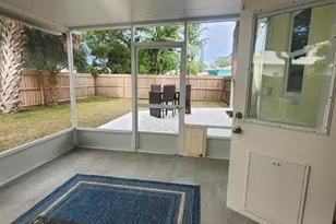 6731 Hibiscus Ave S, Saint Petersburg, FL 33705 - Photo 21