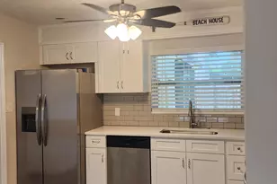 6731 Hibiscus Ave S, Saint Petersburg, FL 33705 - Photo 5
