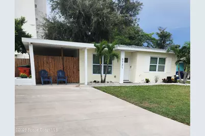 6731 Hibiscus Avenue S, Saint Petersburg, FL 33705 - Photo 3