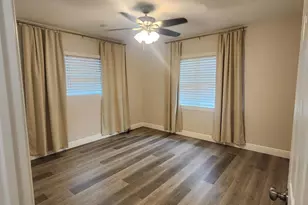 6731 Hibiscus Ave S, Saint Petersburg, FL 33705 - Photo 7