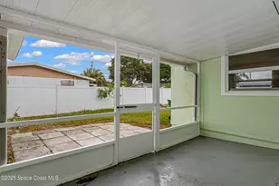 2356 Lakeview Dr, Melbourne, FL 32935 - Photo 31