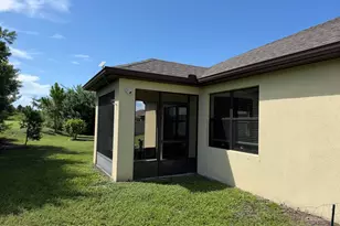 764 Acadia Ct SE, Palm Bay, FL 32909 - Photo 5