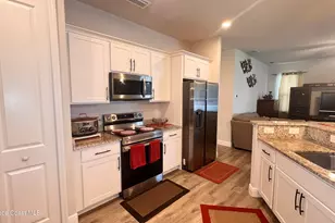 924 Captiva Island Circle SW, Palm Bay, FL 32908 - Photo 11