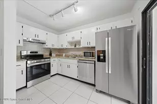 2913 Vista Oaks Cir NE, Palm Bay, FL 32905 - Photo 9