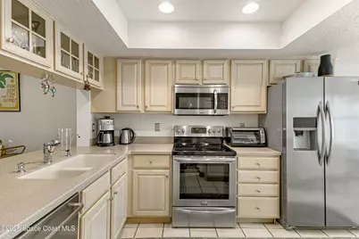 290 Paradise Boulevard #3, Indialantic, FL 32903 - Photo 5