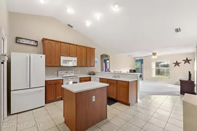 1263 Wadsworth Street SE, Palm Bay, FL 32909 - Photo 3
