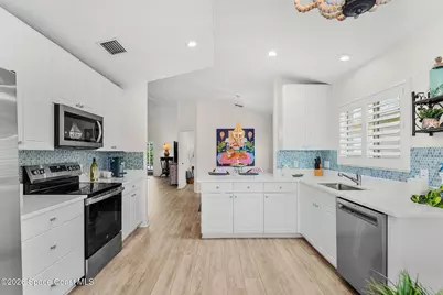 981 Indian Oaks Drive, Melbourne, FL 32901 - Photo 13