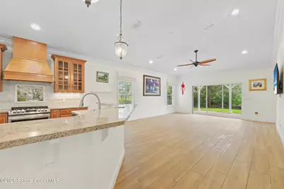 1105 4th Lane SW, Vero Beach, FL 32962 - Photo 3