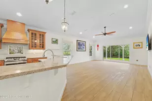 1105 4th Ln SW, Vero Beach, FL 32962 - Photo 3
