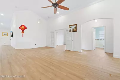 1105 4th Lane SW, Vero Beach, FL 32962 - Photo 5