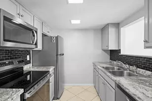 129 San Paulo Cir, West Melbourne, FL 32904 - Photo 5