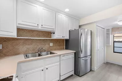 142 Palmetto Avenue #12-2, Indialantic, FL 32903 - Photo 7