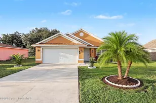 301 Bougainvillea St NW, Palm Bay, FL 32907 - Photo 1