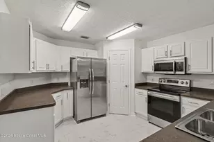 301 Bougainvillea St NW, Palm Bay, FL 32907 - Photo 9