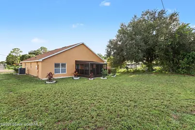301 Bougainvillea Street NW, Palm Bay, FL 32907 - Photo 35