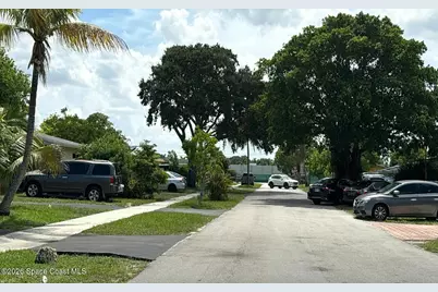 1360 NW 197th Street, Miami Gardens, FL 33169 - Photo 5