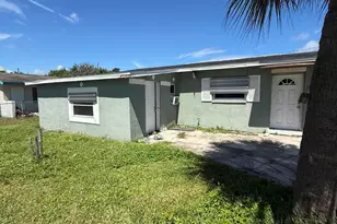 904 Poplar Ln, Melbourne, FL 32901 - Photo 1