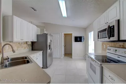 2138 Caledonia Place, Melbourne, FL 32940 - Photo 17