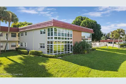 27 Pine Arbor Lane #106, Vero Beach, FL 32962 - Photo 1