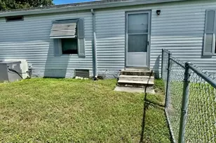 605 Oleander Cir, Barefoot Bay, FL 32976 - Photo 17