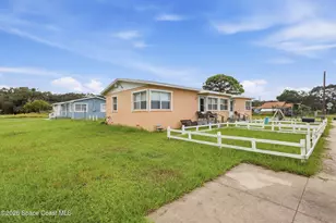 2410 Myrtle Ave, Mims, FL 32754 - Photo 7
