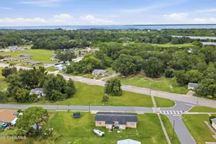 2410 Myrtle Ave, Mims, FL 32754 - Photo 13