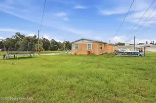 2410 Myrtle Ave, Mims, FL 32754 - Photo 9