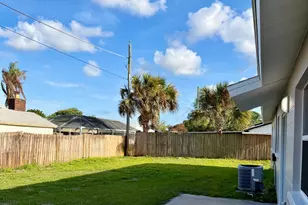 557 Chantilly Dr, Melbourne, FL 32935 - Photo 33