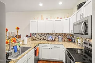 1020 Venetian Dr, Melbourne, FL 32904 - Photo 13