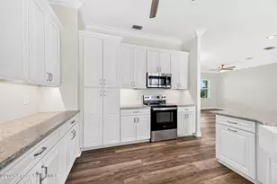 2565 Summerwind Cir, West Melbourne, FL 32904 - Photo 9