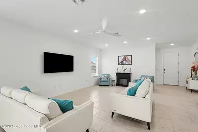 1030 Grapefruit Road SE, Palm Bay, FL 32909 - Photo 7