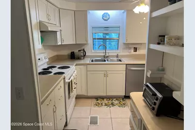 1019 NE Moonlight Court NE, Palm Bay, FL 32907 - Photo 9