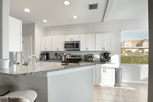 1035 Venetian Dr, Melbourne, FL 32904 - Photo 17