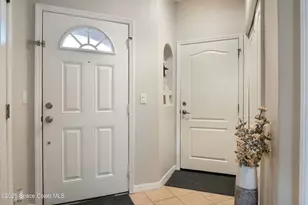 1035 Venetian Dr, Melbourne, FL 32904 - Photo 5