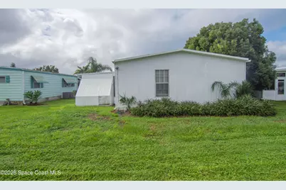 959 Laurel Circle, Barefoot Bay, FL 32976 - Photo 5
