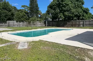 496 Poinciana Dr, Melbourne, FL 32935 - Photo 15