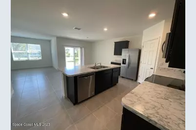 691 Londonderry Circle SE, Palm Bay, FL 32909 - Photo 3