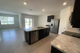 691 Londonderry Cir SE, Palm Bay, FL 32909 - Photo 3
