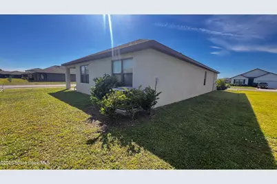 7307 Amethyst Avenue, Grant-Valkaria, FL 32949 - Photo 23