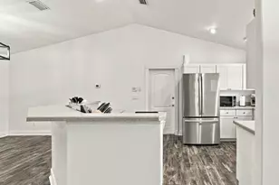 449 NE Gilbert Dr NE, Palm Bay, FL 32907 - Photo 3