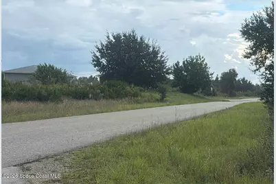 2714 70th Street W, Lehigh Acres, FL 33971 - Photo 5