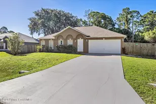 436 Hamer Rd SW, Palm Bay, FL 32908 - Photo 3