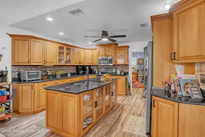 950 Genesee Avenue, Sebastian, FL 32958 - Photo 11