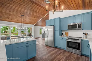 385 Live Oak Dr, Vero Beach, FL 32963 - Photo 29