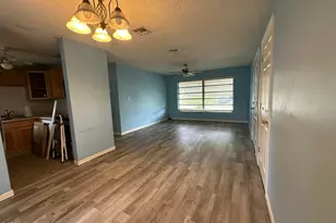 1487 Sherry Ln, Melbourne, FL 32935 - Photo 3