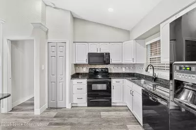 697 Hamm Street NW, Palm Bay, FL 32907 - Photo 5